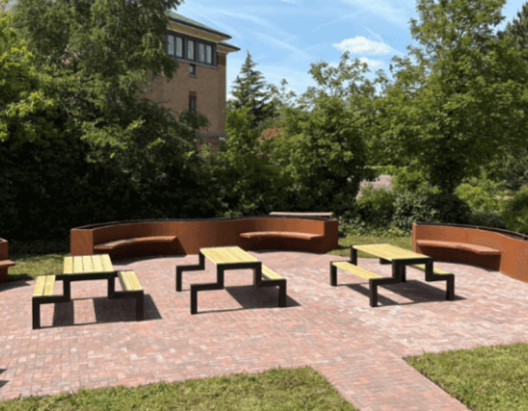 Creating a Comfortable Outdoor Space for Staff Wellbeing